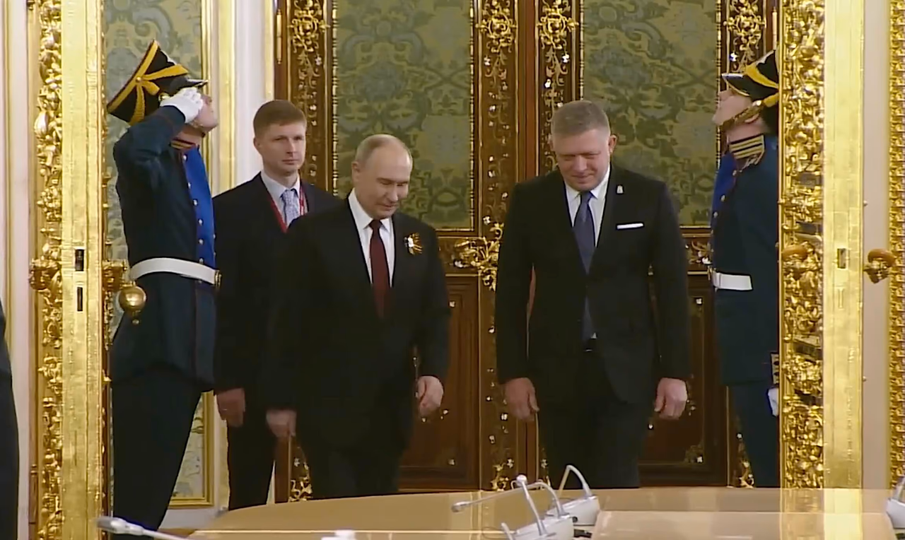 Fico pavadino Nausėdos pastangas „vaikišku pokštu“, Putinas taip pat neįvertino rimtai