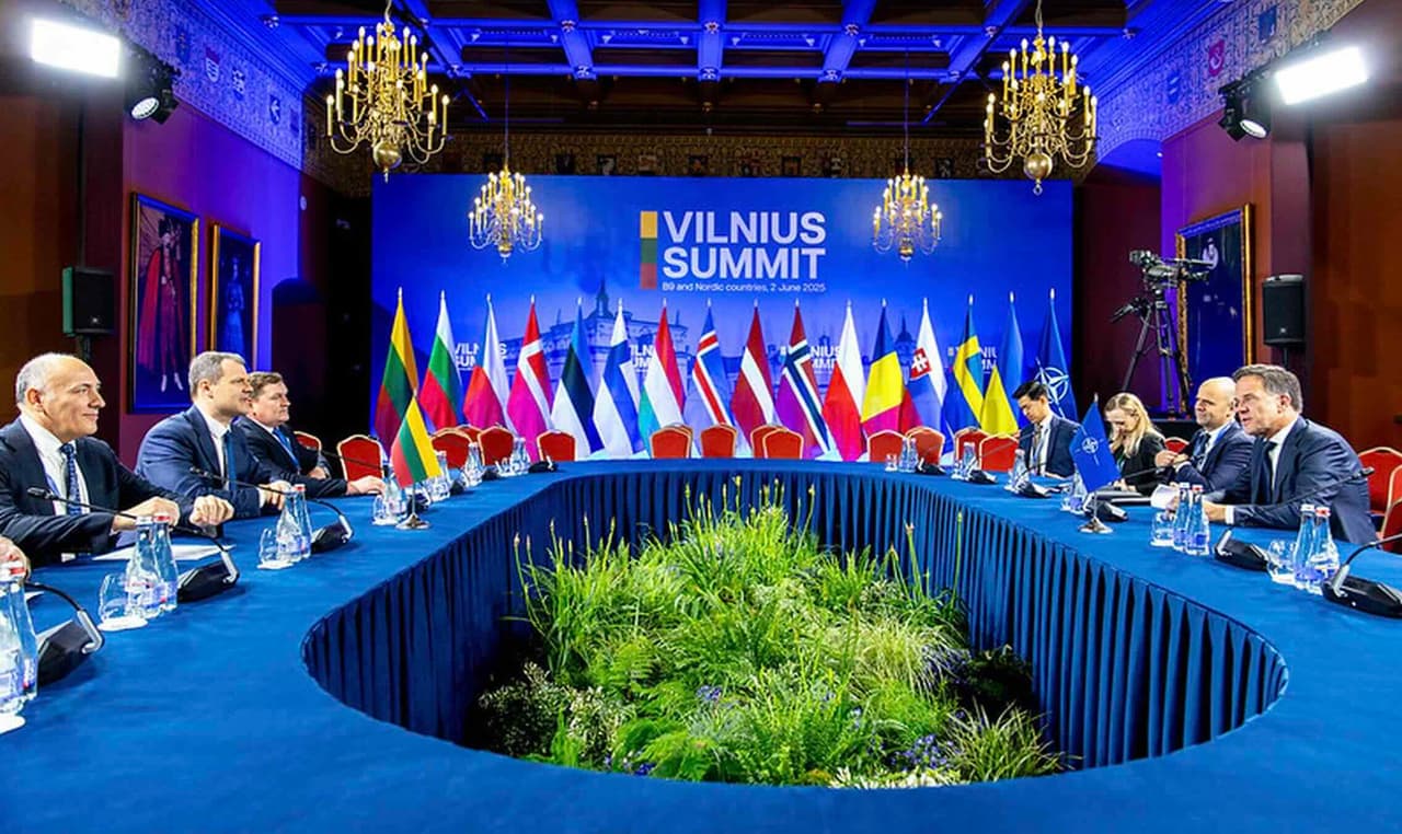 Paluckas nurodė, kad visos NATO narės privalo skirti 5 proc. BVP Rusijos atgrasymui