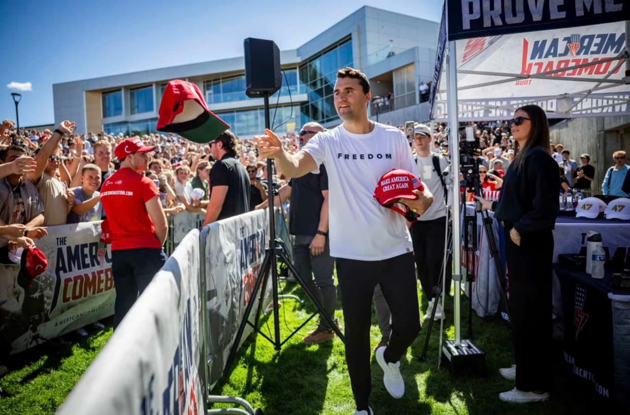 Politinis smurtas JAV pasiekė naują ribą: nužudytas Charlie Kirk