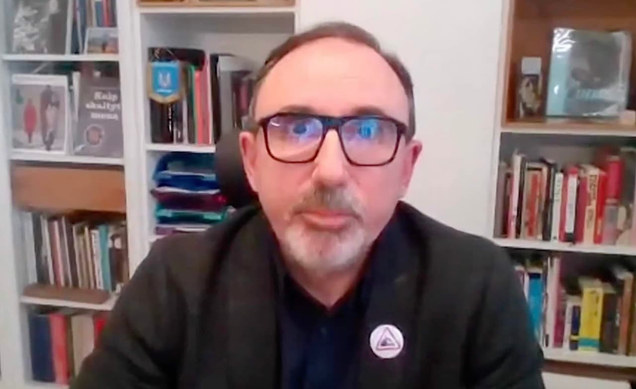 Lietuvos kultūrininkų lyderis Gelūnas verčiamas prisipažinti esantis tuo, kuo nėra