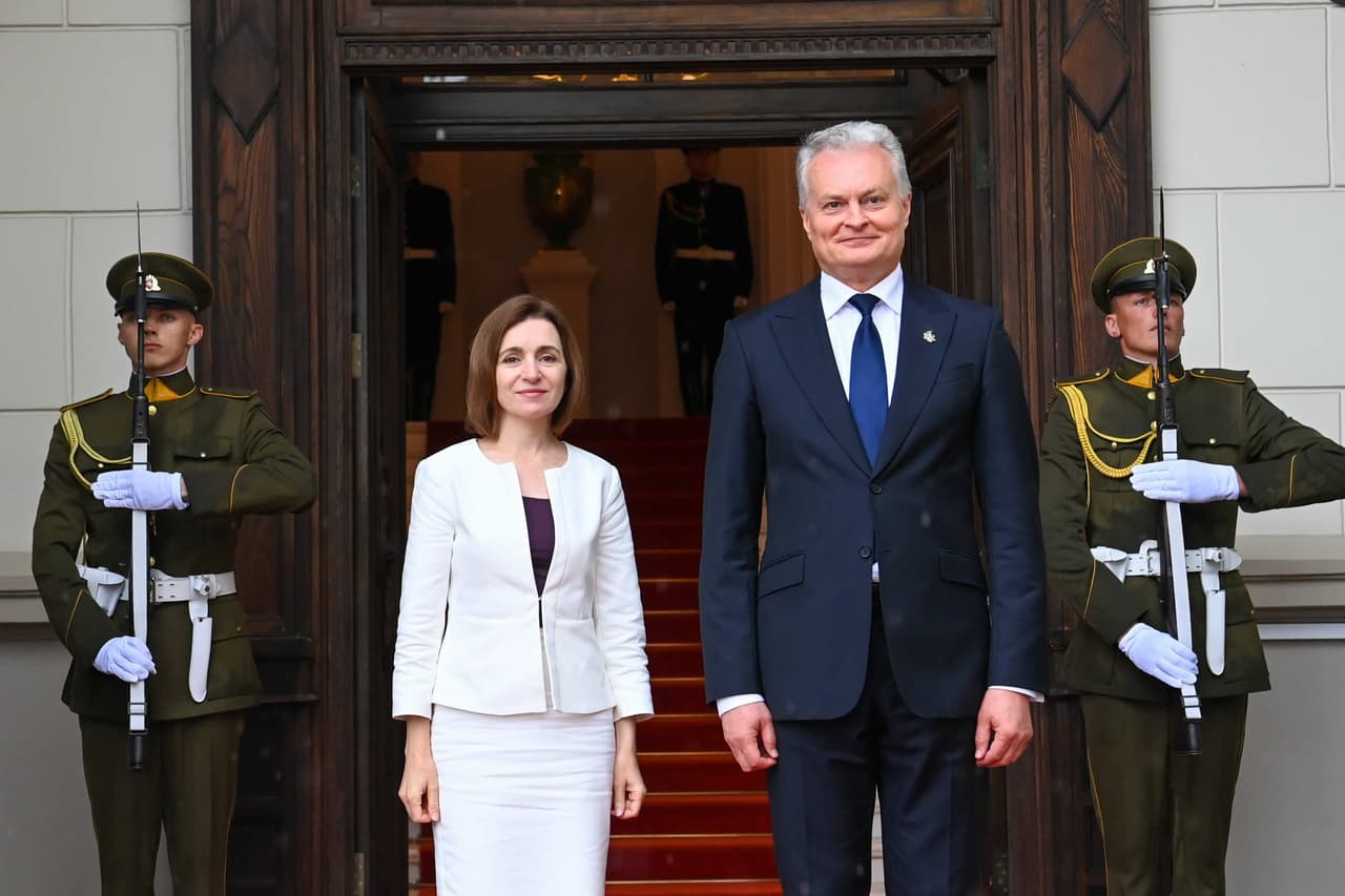 Nausėda ir toliau padeda Moldovai kovoti su korupcija
