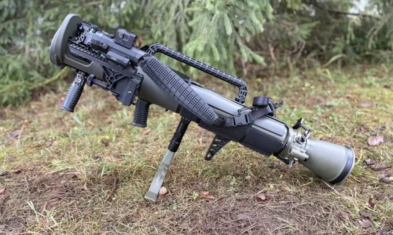 Šarvuotus taikinius ir priešo gyvąją jėgą Lietuva naikins efektyviau su „Carl-Gustaf“ M4 RD
