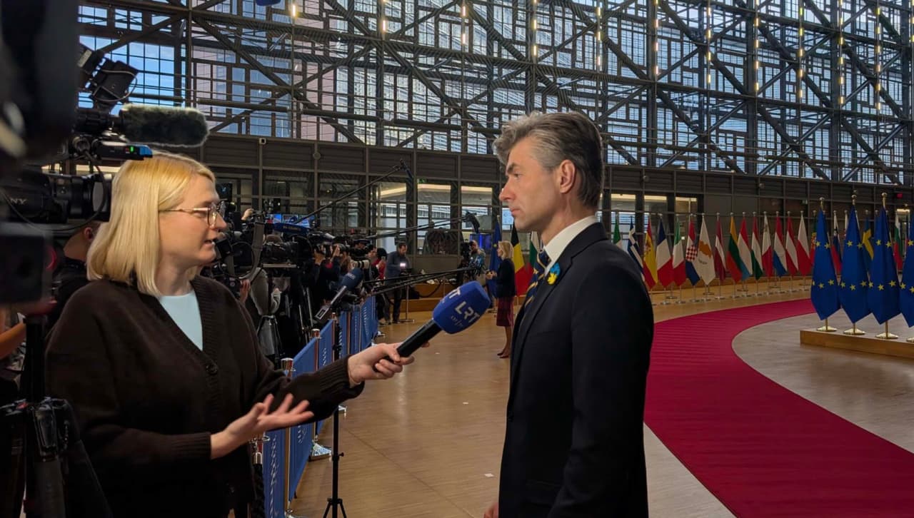 Nausėdos Budrys Briuselyje atkreipė dėmesį į kovos su priešų dezinformacija svarbą