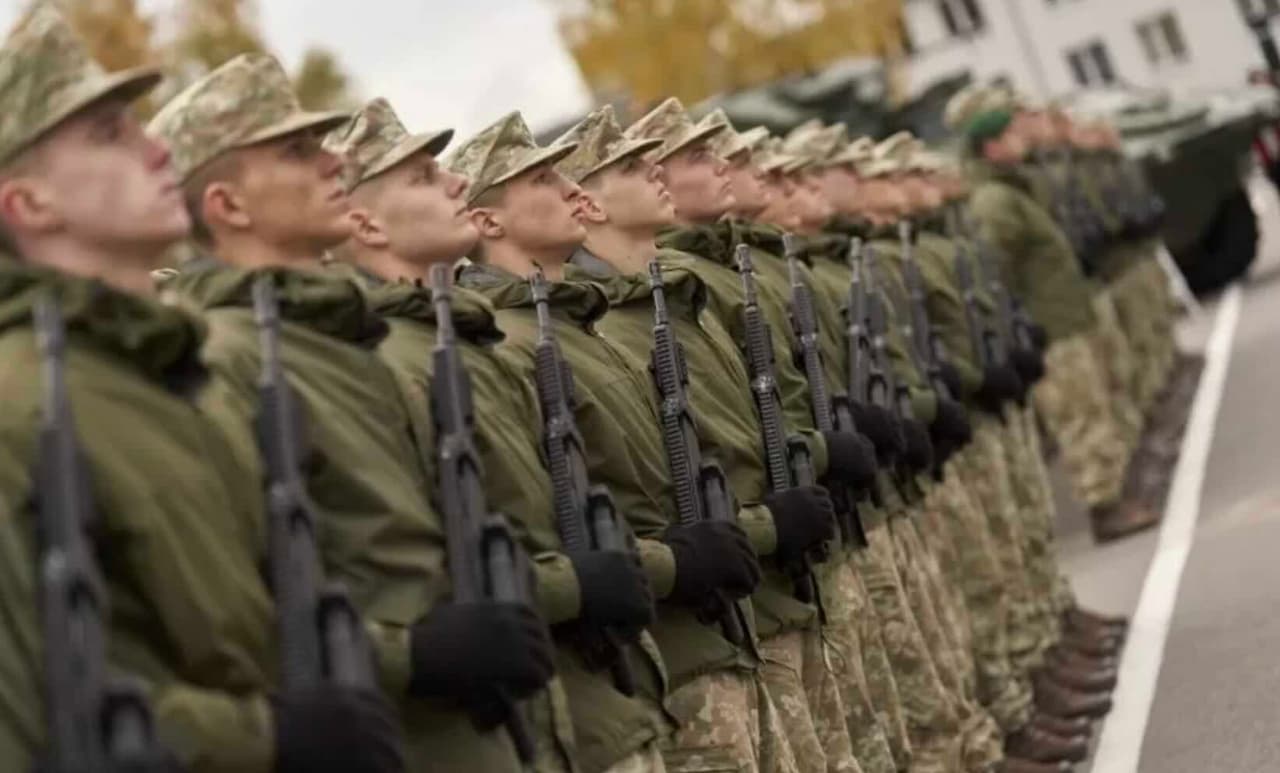 Lietuvoje karo tarnyba darosi vis patrauklesnė