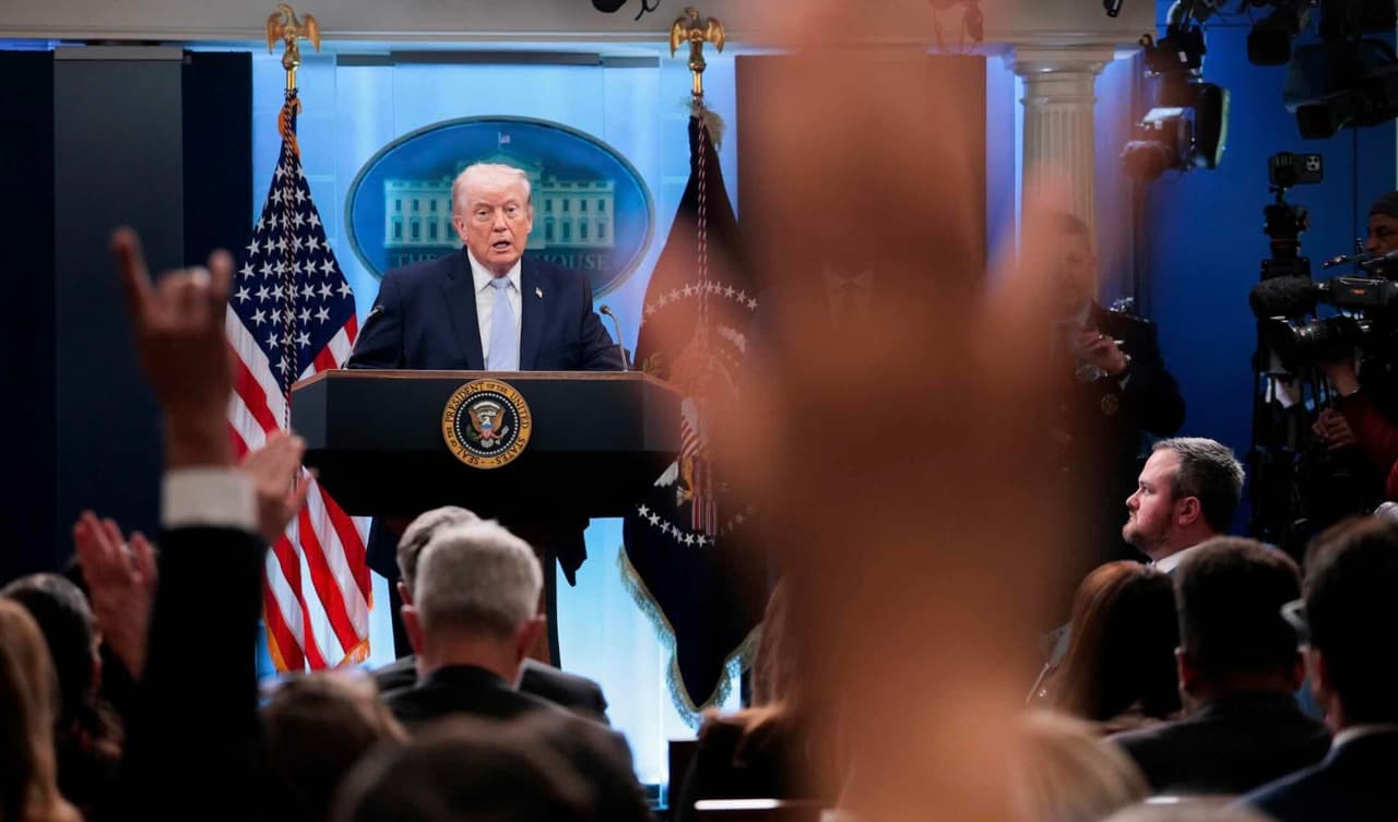 Donald Trump vėl menkino mūsų NATO ir reiškė pretenzijas į Grenlandiją