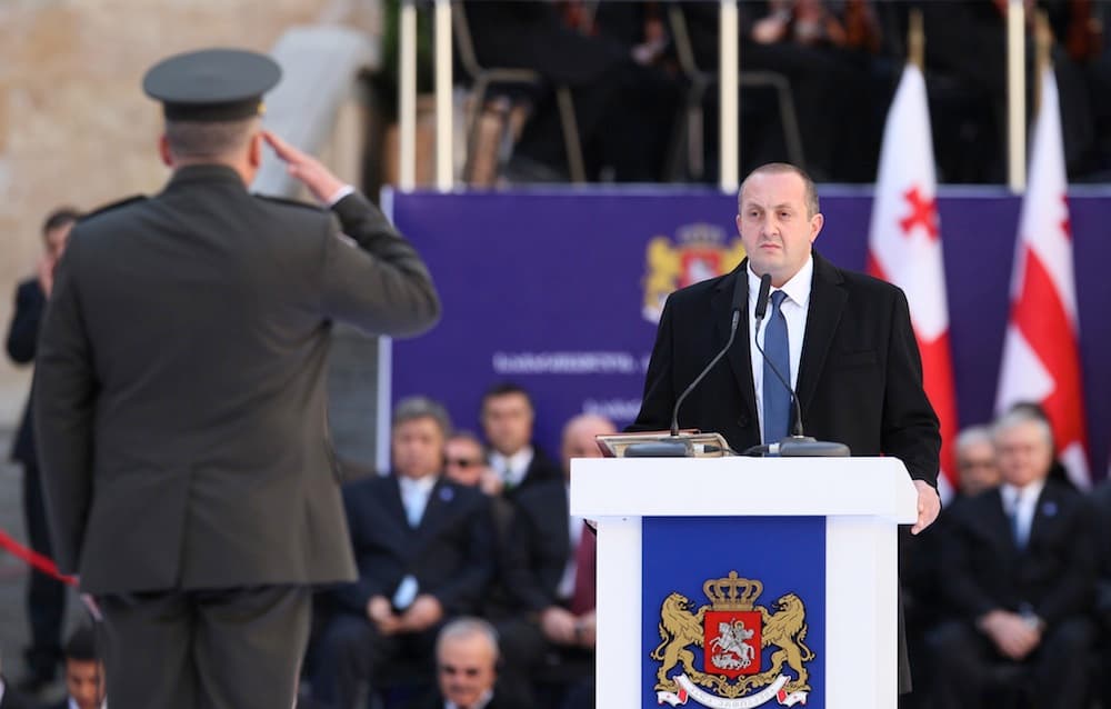 Sekmadienį Tbilisyje vyko naujojo Gruzijos prezidento inauguracija. EPA-Eltos nuotr.