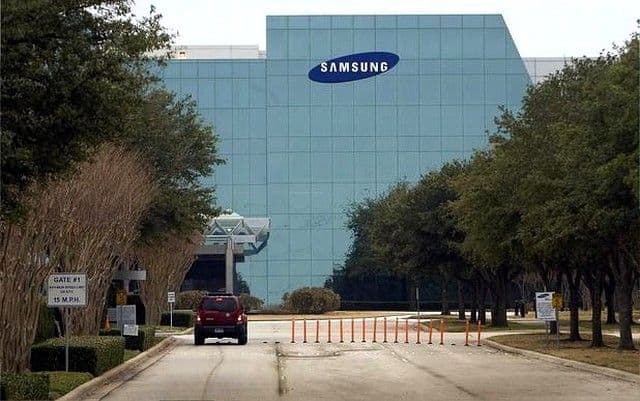Išmaniųjų telefonų paklausa padėjo „Samsung“ padidinti pelną 26 procentais
