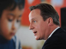 D. Cameronas, kaip ir V. Putinas, susirūpino vaikų vaikyste