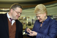 V. Vasiliauskas ir D. Grybauskaitė. Nuotr. iš „lrp.lt“