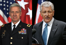 JAV Pensilvanijos nacionalinės gvardijos vadas generolas majoras W. Craigas ir JAV gynybos sekretorius Ch. Hagelis