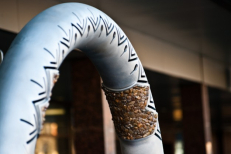 V. Karčiausko kūrinys su gintaru parodoje Expo 2012 (nuotrauka - ve.lt)