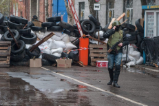 Šeštadienį separatistai Slavianske užgrobė milicijos ir UST pastatą. EPA-Eltos nuotr.