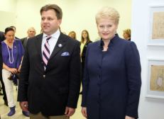 Konservatorius M. Adomėnas ir prezidentė D. Grybauskaitė rinkimų vakarą. Nuotr. Eltos