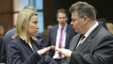 Atvirai prokremliška naujoji ES vyriausioji įgaliotinė užsienio reikalams ir saugumo politikai Federica Mogherini ir Europos politikos autoritetas Linas Linkevičius.