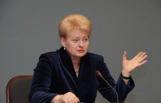 D. Grybauskaitė 2009 m. gruodžio 7 d. kalbėjo apie politikų atsakomybę ir atsakinėjo į žurnalistų klausimus. Nuotr. prezidentas.lt