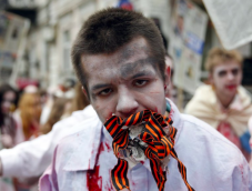 15min.lt publikacijos fotografija („Reuters“/„Scanpix“ nuotr.) demaskuojanti prieš Lietuvos valstybingumą veikiančius asmenis.