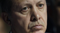 Turkijoje už prezidento įžeidimą galima patekti į belangę ir būti joje iki 4 metų.