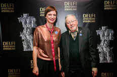 Delfi.lt redaktorė M. Garbačiauskaitė-Budrienė ir Laisvės premiijos nominantas V. Landsbergis. Nuotr. facebook.com