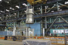 Surinkinėjamas Astravo atominės elektrinės reaktorius.