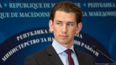 Austrijos užsienio reikalų ministras Sebastianas Kurcas (Sebastian Kurz) mano, kad ES turėtų pakeisti šiuo metu Rusijos atžvilgiu vykdomą sankcijų politiką. 