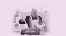 Kažkada neteisėtai išrinktas Lietuvos prezidentu Valdas Adamkus yra vienas aktyviausių maltiečių sriubos, skirtos badaujantiems, pilstytojų. Nuotr. facebook.com