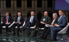 Konservatorius V. Landsbergis (antras iš dešinės). Nuotr. facebook.com