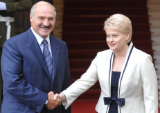 Baltarusijos diktatorius A. Lukašenka (kairėje). Nuotr. ve.lt