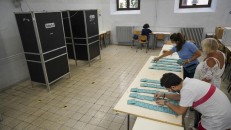 Rugsėjo 21–22 d. Italijoje vyksta konstitucinis referendumas
