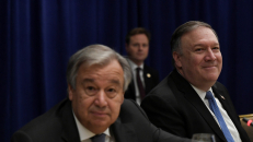 JT generalinis sekretorius Antonijus Guterišas (António Guterres, kairėje) ir JAV valstybės sekretorius Maikas Pompeo.