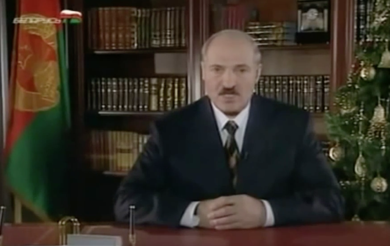Обращение 2000 года. 2000 Лукашенко новогоднее обращение. Лукашенко новогоднее обращение 2005. Лукашенко 2007. Лукашенко новогоднее обращение 2003.